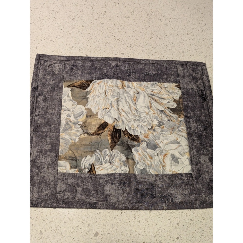 Quilted Placemats (6) and Table Runner (1) Set Of 7 - Reversible Floral Peonies - Picture 9 of 14